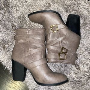 JustFav ankle boots